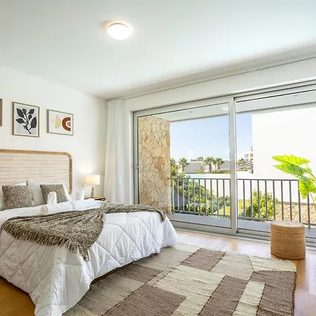 別荘 Stylish 3-bedroom Haven With A Private Pool アルブフェイラ