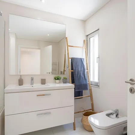 Stylish 3-bedroom Haven With A Private Pool Ferienhaus