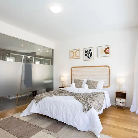 Stylish 3-bedroom Haven With A Private Pool * Albufeira