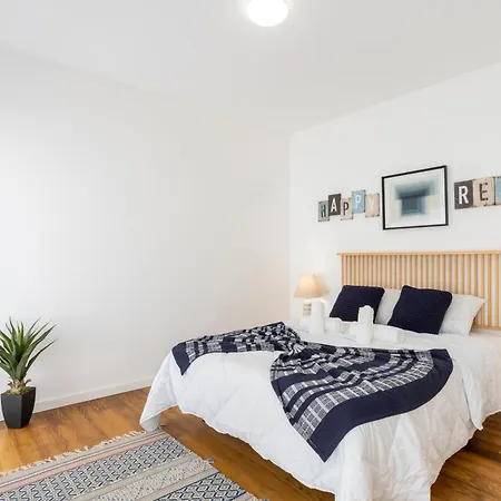 Stylish 3-bedroom Haven With A Private Pool Semesterbostad Albufeira