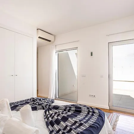 Stylish 3-bedroom Haven With A Private Pool Semesterbostad *