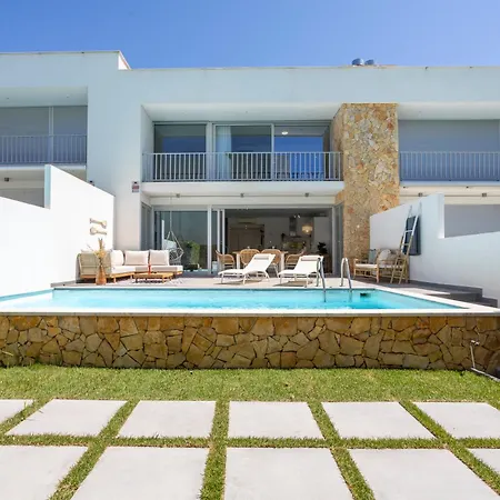 Stylish 3-bedroom Haven With A Private Pool * Albufeira