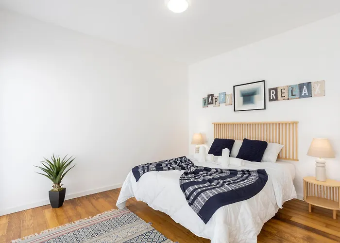 Stylish 3-bedroom Haven With A Private Pool 度假居 阿尔布费拉