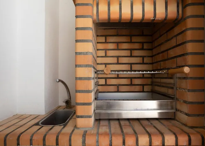 Stylish 3-bedroom Haven With A Private Pool 阿尔布费拉